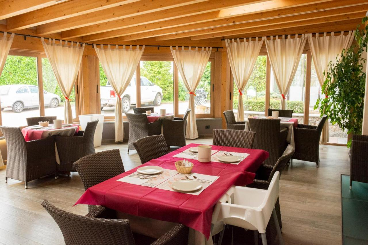 Hotel Bungalows Europa Домазо Екстер'єр фото