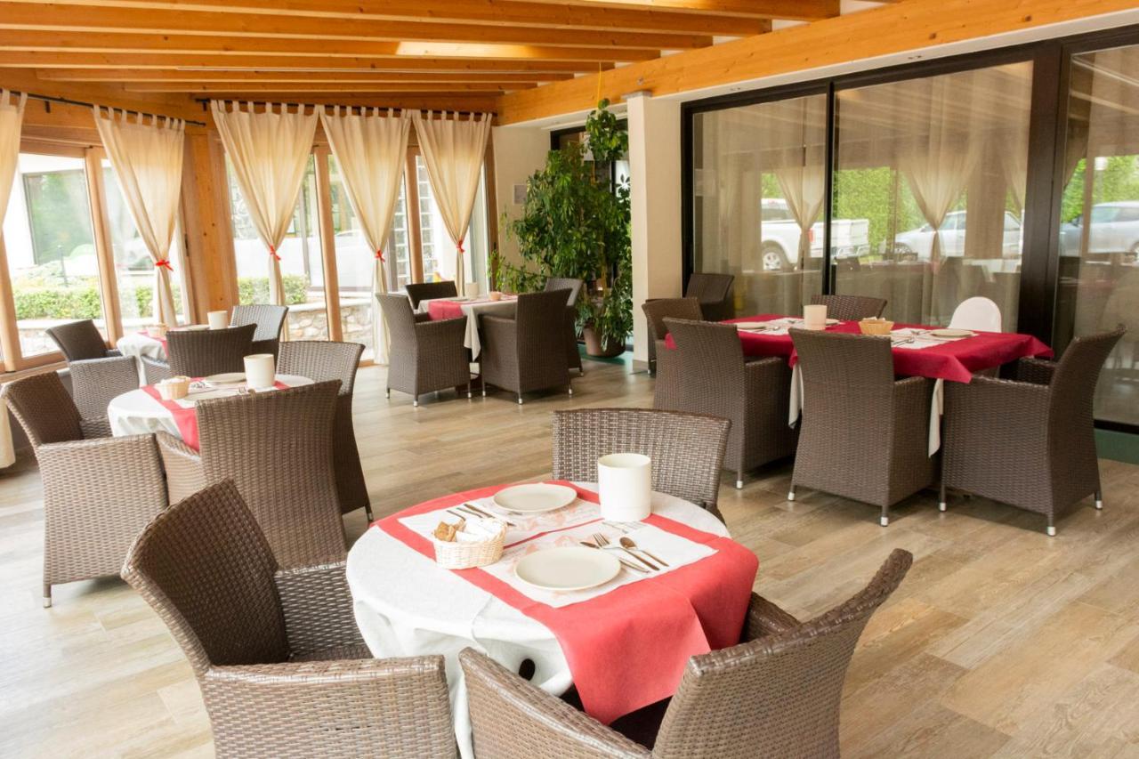 Hotel Bungalows Europa Домазо Екстер'єр фото