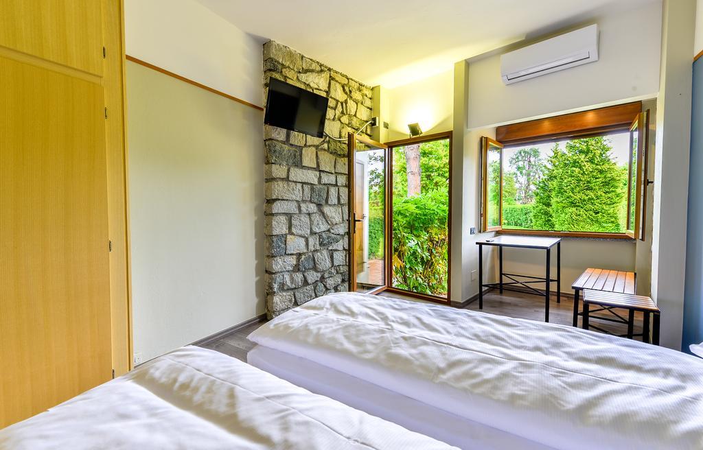Hotel Bungalows Europa Домазо Екстер'єр фото